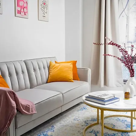 Large Upper East Side 1Bd Elevator Rooftop